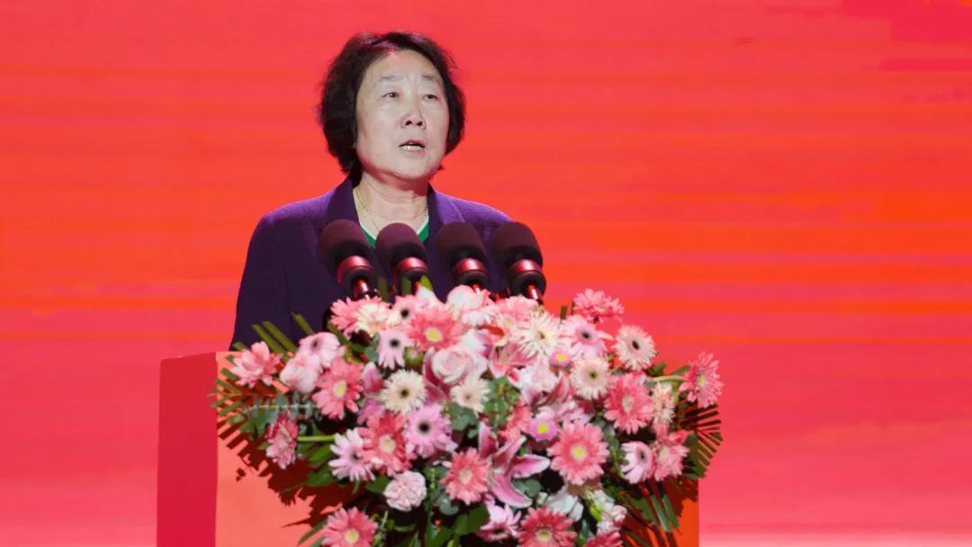 陜西省第十一屆政協(xié)副主席馮月菊在三八婦樂成立29周年紀(jì)念大會(huì)上的講話